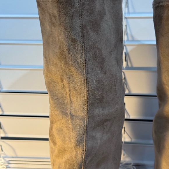Steve Madden Women's 7M Emotions Taupe Over The Knee Boots - Picture 4 of 16
